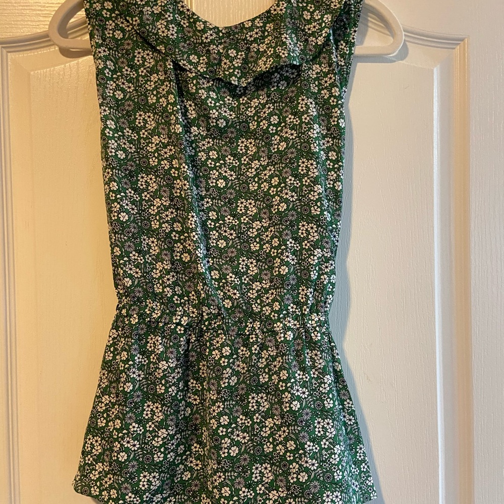 Max Studio Green Floral sleeveless Blouse - Picture 2 of 3